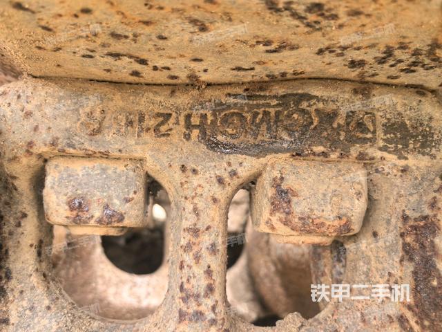 右側(cè)履帶整體(行走機(jī)構(gòu)) 右側(cè)履帶整體(行走機(jī)構(gòu))