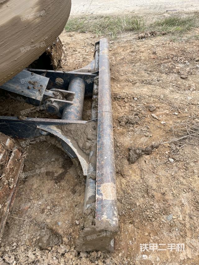 右側(cè)履帶整體?（行走機(jī)構(gòu)）