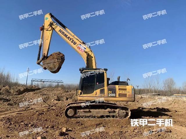 小松PC200-8M0挖掘機(jī)