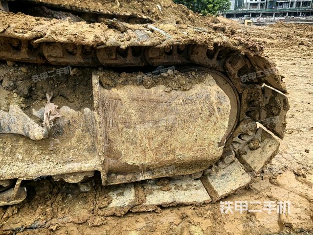 左側(cè)行走馬達(dá)蓋板(行走機(jī)構(gòu)) 左側(cè)行走馬達(dá)蓋板(行走機(jī)構(gòu))