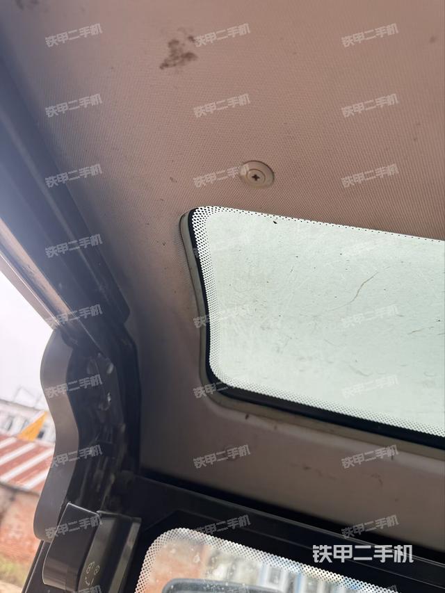 駕駛室整體（整機(jī)外觀）