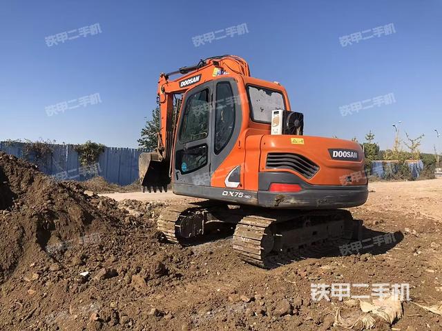 斗山DX75-9C挖掘机