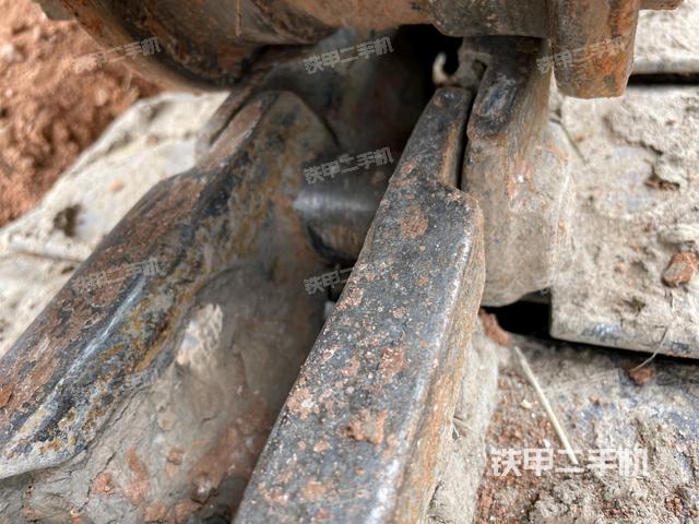 左側(cè)行走馬達蓋板（行走機構(gòu)）