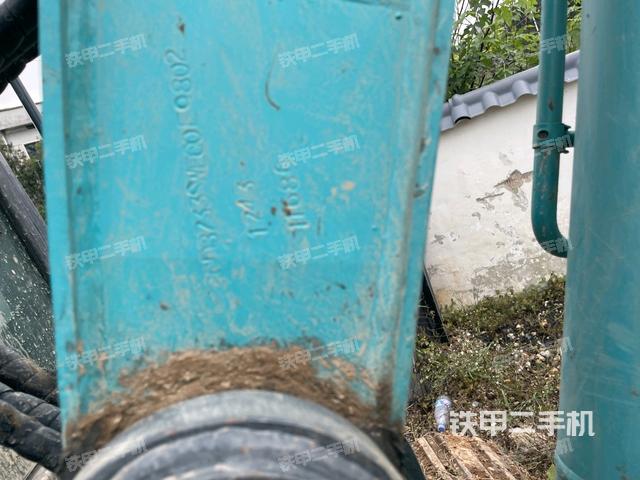 鏟斗右后整體（工作和回轉(zhuǎn)裝置）