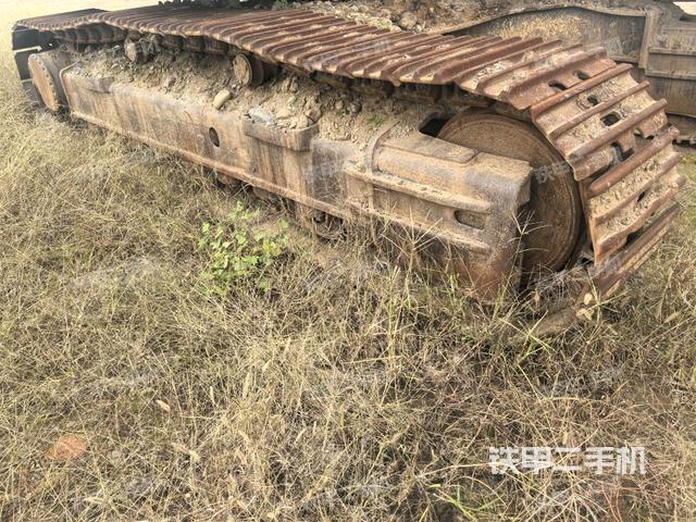 左側(cè)履帶整體?(行走機(jī)構(gòu)) 左側(cè)履帶整體?(行走機(jī)構(gòu))
