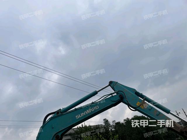 轉(zhuǎn)盤和下車架正前（工作和回轉(zhuǎn)裝置）