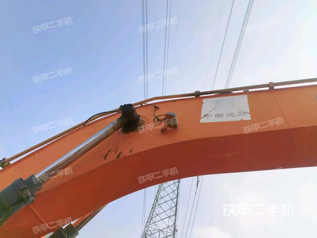 大臂整体 右侧(工作和回转装置) 大臂整体 右侧(工作和回转装置)