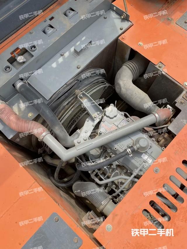 發(fā)動(dòng)機(jī)整體俯視(整機(jī)外觀) 發(fā)動(dòng)機(jī)整體俯視(整機(jī)外觀)