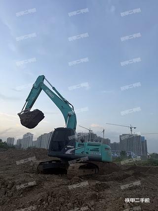 神鋼SK260LC-8挖掘機(jī)