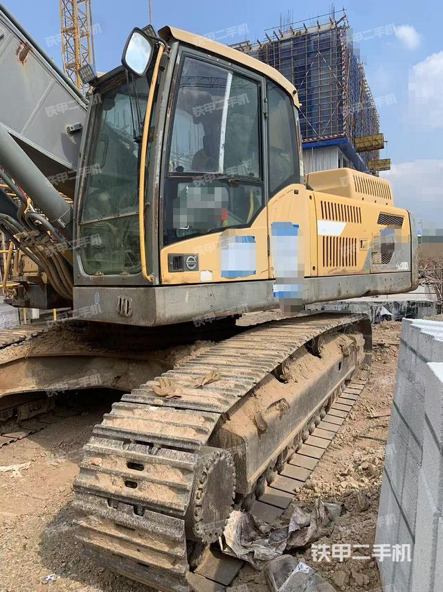 沃尔沃EC380DL挖掘机