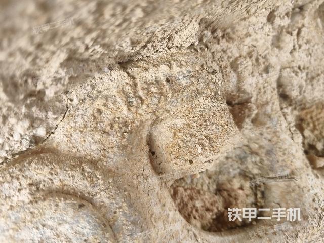 左导向轮(行走机构) 左导向轮(行走机构)