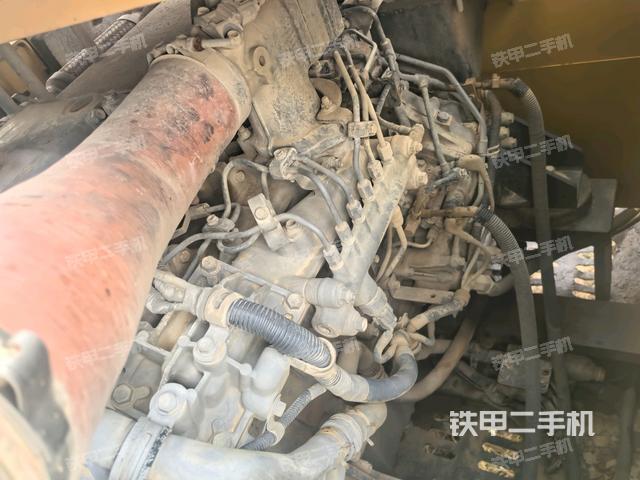氣門室蓋螺絲特寫(xiě)(上車部件) 氣門室蓋螺絲特寫(xiě)(上車部件)