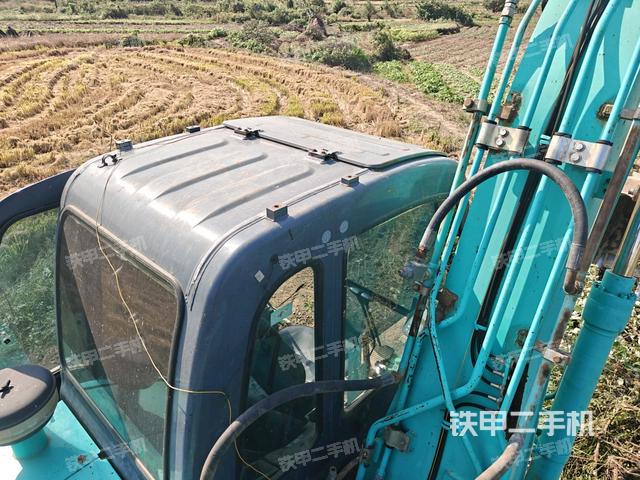 駕駛室頂部俯視(上車部件) 駕駛室頂部俯視(上車部件)