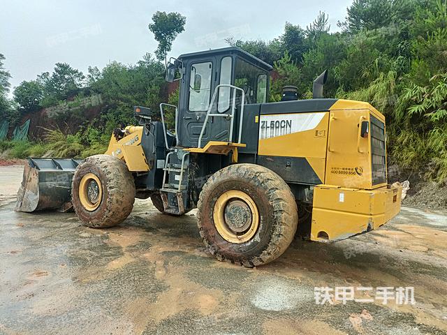 整機(jī)右后45°(整機(jī)外觀及大件) 整機(jī)右后45°(整機(jī)外觀及大件)