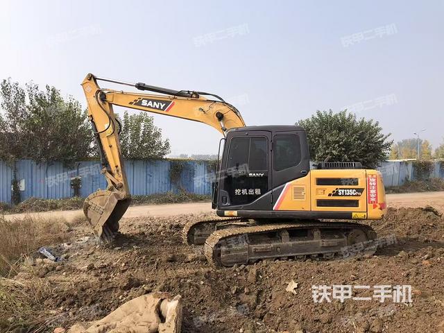 三一重工SY135C挖掘機(jī)