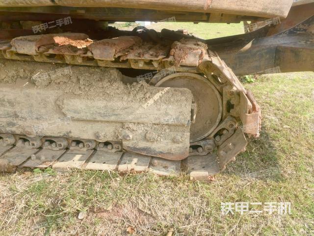右侧履带整体 (行走机构) 右侧履带整体 (行走机构)
