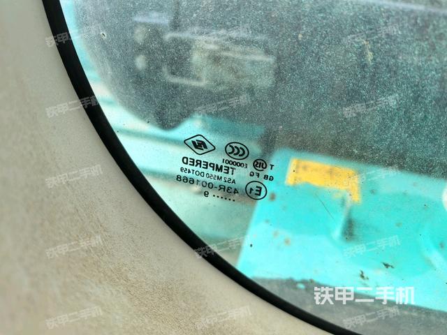 后窗玻璃角标(驾驶室部分) 后窗玻璃角标(驾驶室部分)