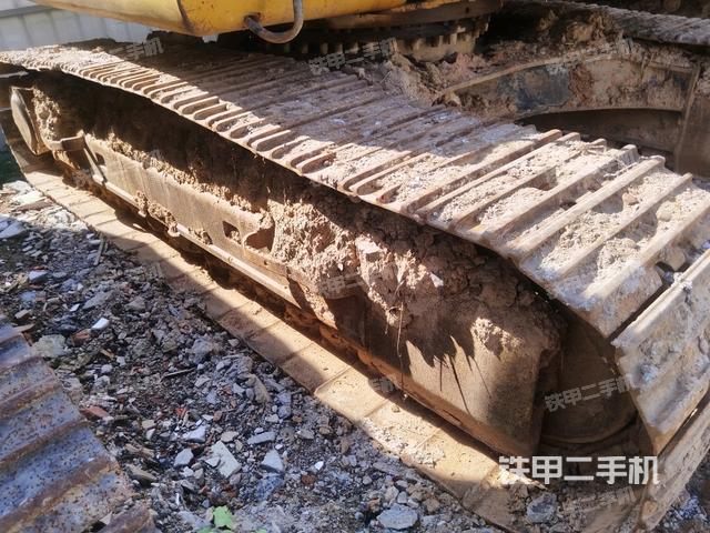 右侧履带整体(行走机构) 右侧履带整体(行走机构)