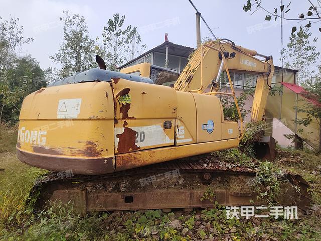 整機(jī)右后45°(整機(jī)外觀) 整機(jī)右后45°(整機(jī)外觀)