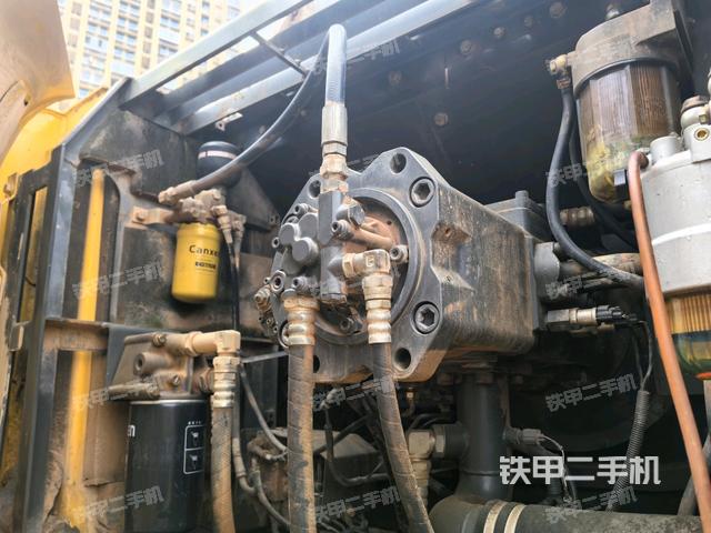 液壓泵斜45?左(大件艙室) 液壓泵斜45?左(大件艙室)