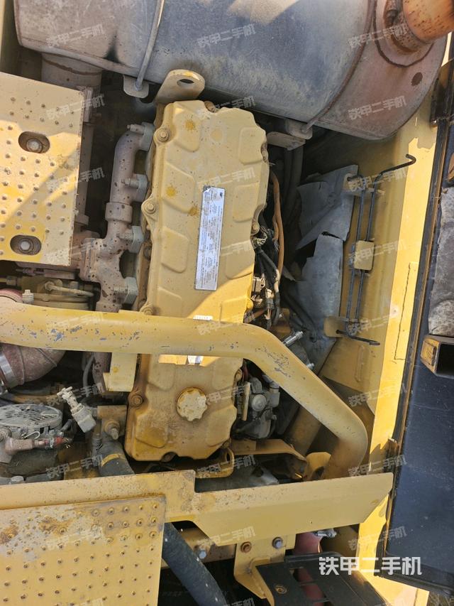 发动机整体俯视(整机外观) 发动机整体俯视(整机外观)