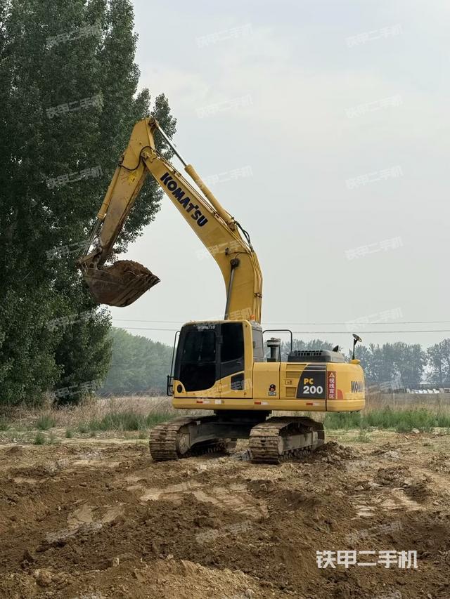 小松PC200-8M0挖掘机