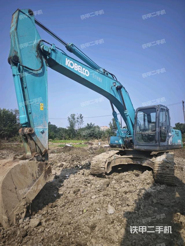 神钢SK210LC-8挖掘机