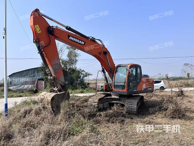 斗山DX215-9C挖掘機(jī)