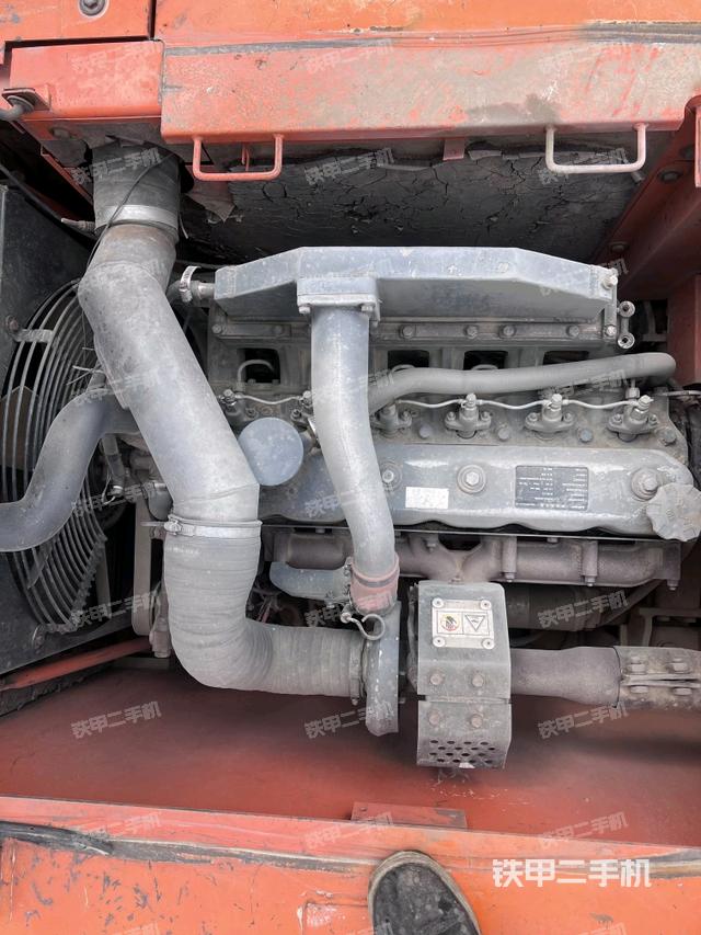 发动机整体俯视(整机外观) 发动机整体俯视(整机外观)