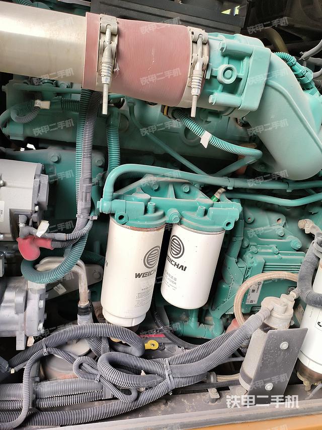 发动机左侧(整机外观及大件) 发动机左侧(整机外观及大件)