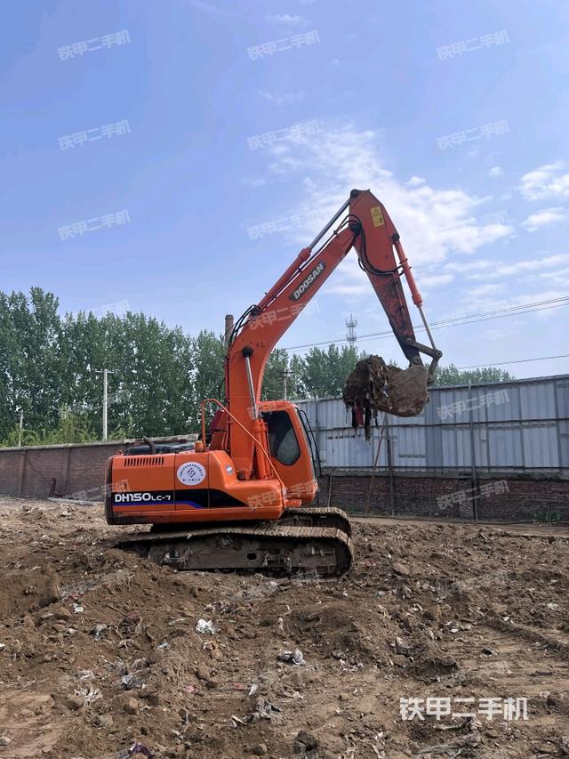 整机右后45°(整机外观) 整机右后45°(整机外观)