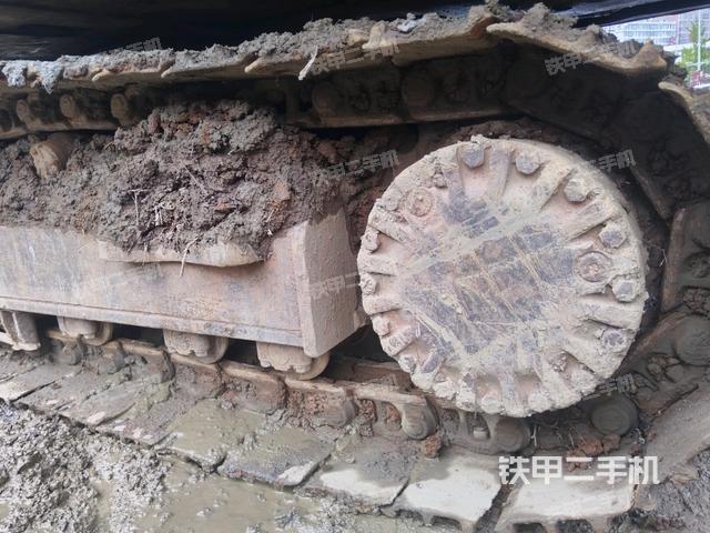 右驱动轮(行走机构) 右驱动轮(行走机构)