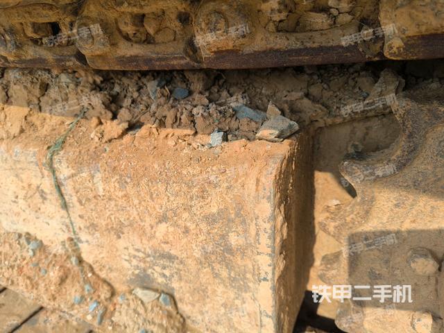 右导向轮(行走机构) 右导向轮(行走机构)