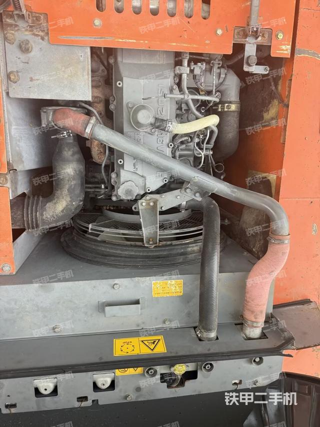 發(fā)動(dòng)機(jī)整體俯視(整機(jī)外觀) 發(fā)動(dòng)機(jī)整體俯視(整機(jī)外觀)