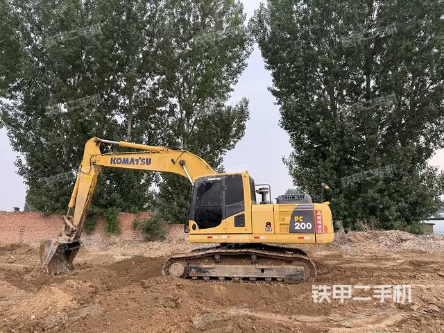 驾驶室顶部（整机外观）