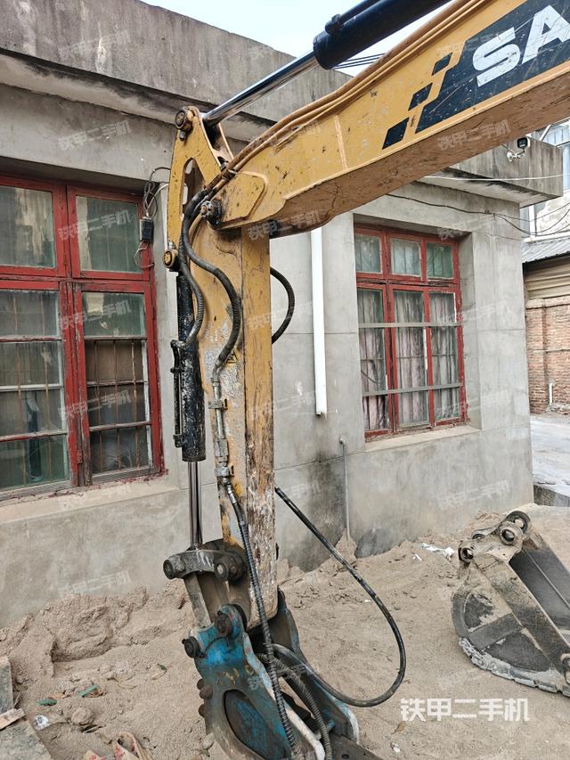 鏟斗右后整體（工作和回轉(zhuǎn)裝置）