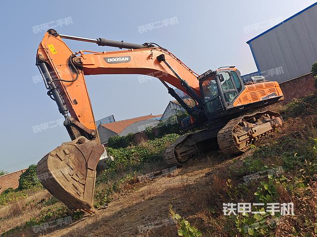 斗山DX520LC-9C挖掘机