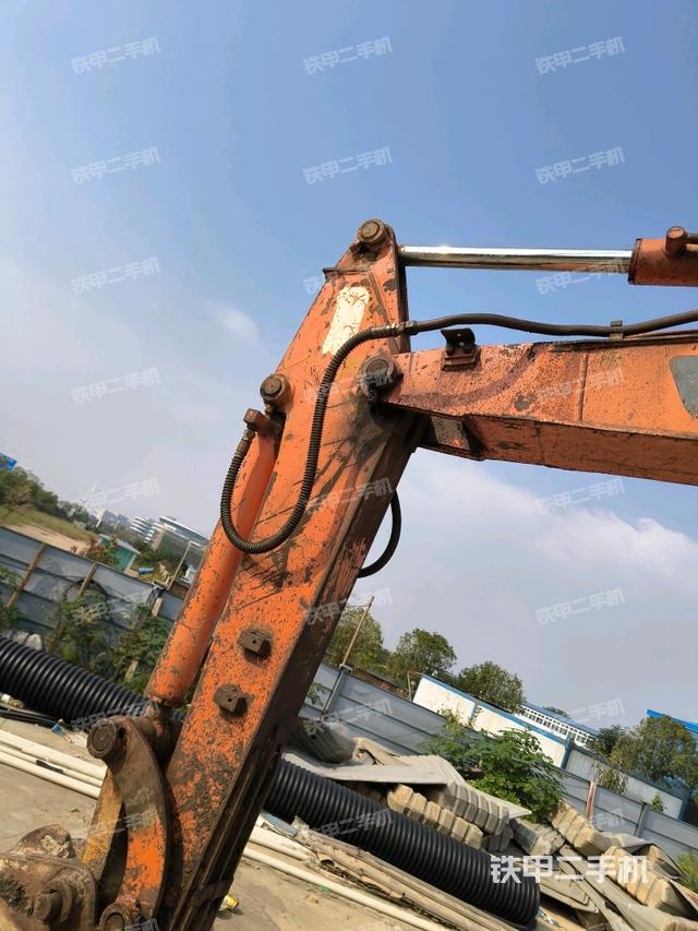 大臂整体 右侧(工作和回转装置) 大臂整体 右侧(工作和回转装置)