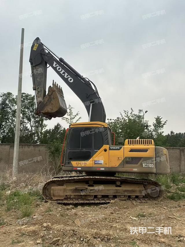 沃尔沃EC210D挖掘机