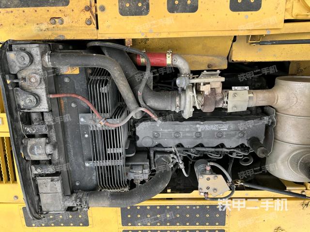 发动机整体俯视(整机外观) 发动机整体俯视(整机外观)