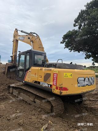 三一重工SY235C挖掘机