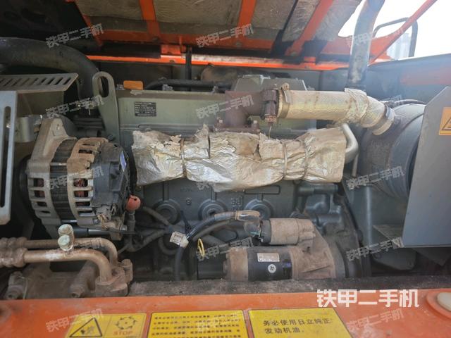 发动机整体俯视(整机外观) 发动机整体俯视(整机外观)