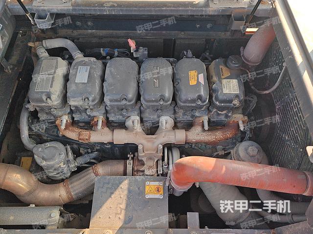 发动机整体俯视(整机外观) 发动机整体俯视(整机外观)