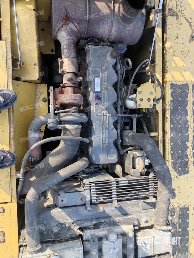 發(fā)動(dòng)機(jī)整體俯視(整機(jī)外觀) 發(fā)動(dòng)機(jī)整體俯視(整機(jī)外觀)