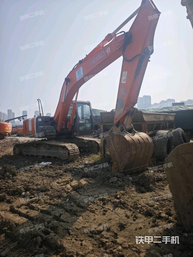 整机右后45°(整机外观) 整机右后45°(整机外观)