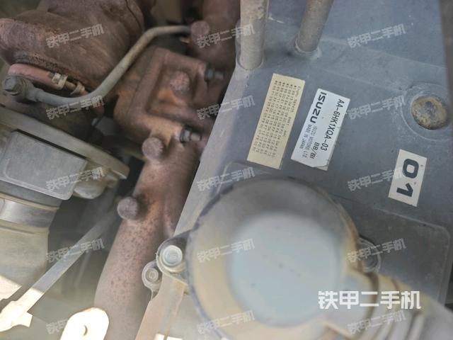 駕駛室整體(整機(jī)外觀) 駕駛室整體(整機(jī)外觀)