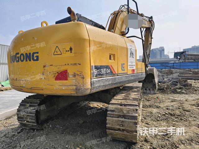 右后45(整機(jī)外觀(guān)) 右后45(整機(jī)外觀(guān))