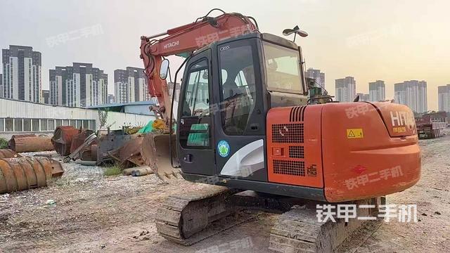 整機(jī)右后45°(整機(jī)外觀) 整機(jī)右后45°(整機(jī)外觀)