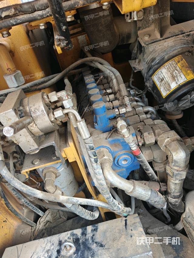 回轉(zhuǎn)馬達（上車部件）