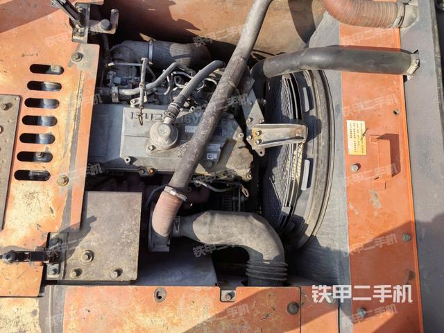 发动机整体俯视(整机外观) 发动机整体俯视(整机外观)